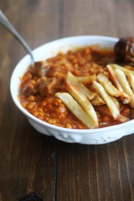  Gheymeh! Un trionfo di sapori aciduli e speziati nella ricca tradizione culinaria di Rayen.