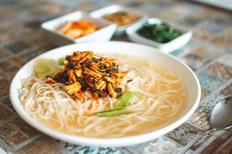  I Noodle di Datong: Una Sinfonia di Sapori Piccanti e una Tentazione di Textura Setosa!